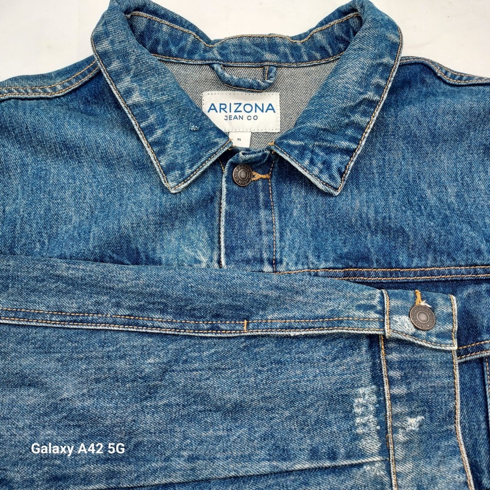 Arizona Jean Co Mens XL Denim Trucker Jacket Distressed Medium Wash Blue Cotton